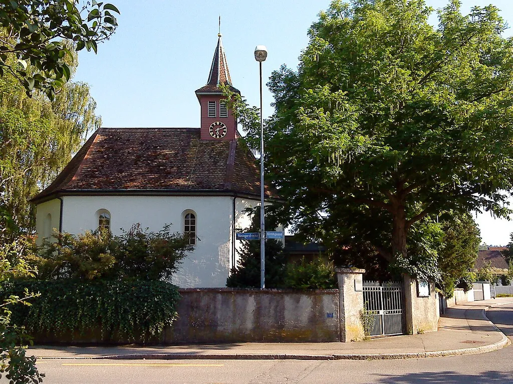 Reformierte Kirche in Buchthalen, einem Quartier von Schaffhausen.