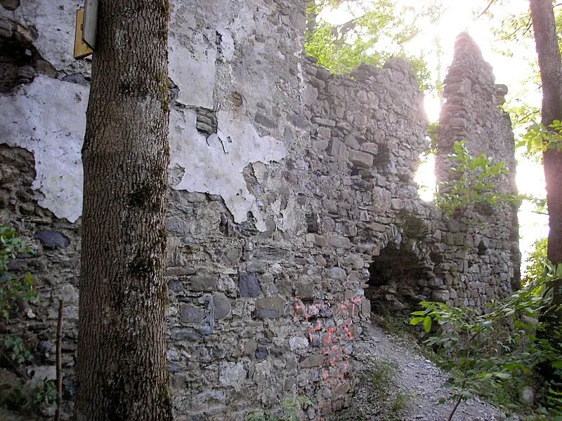 Fluhenstein castle (Berghofen, Stadt Sonthofen, Landkreis Oberallgäu, Bavaria, Germany). The northern wall of the central castle