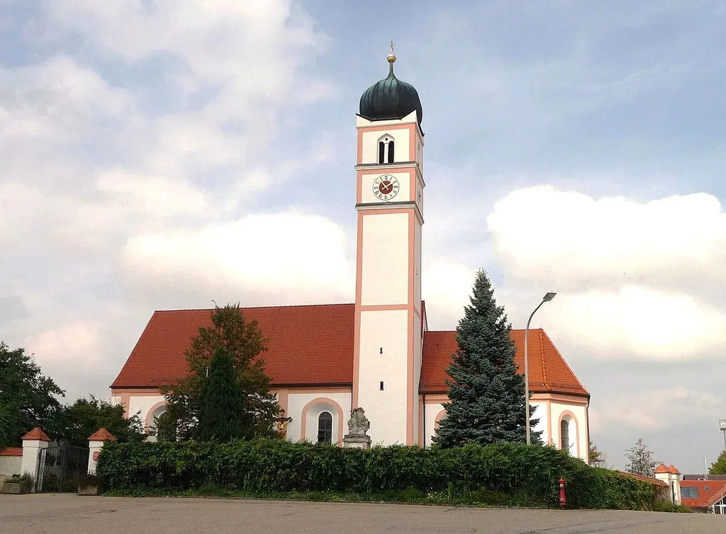 Die Pfarrkirche St. Bartholomäus und Dionysius in Aufhausen
