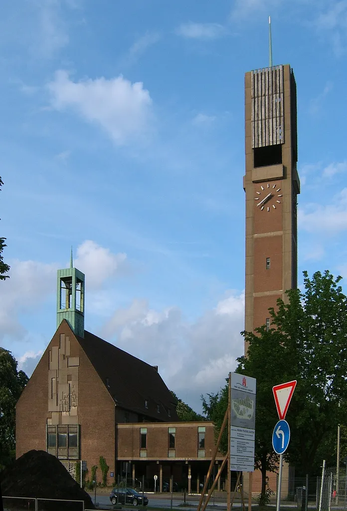 Die heutige Bau der Christuskirche in Wandsbek wurde 1953/54 von Hopp &amp; Jäger errichtet.This is a photograph of an architectural monument.It is on the list of cultural monuments of Hamburg, no. 1032.