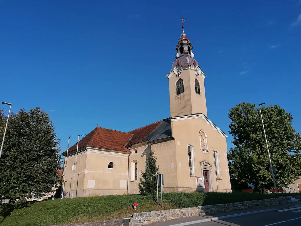 Cerkev_sv._Mihaela_v_Šmihelu
