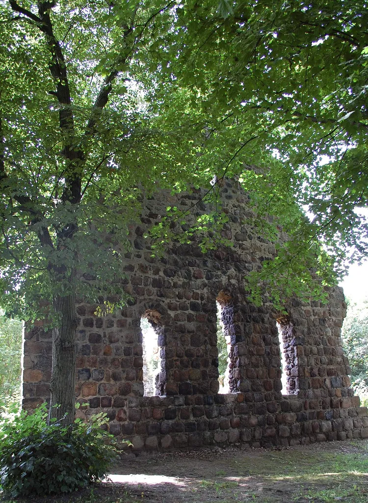 Kirchenruine Berkenlatten