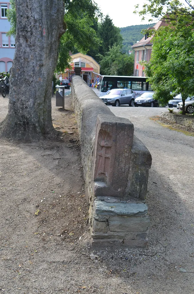 Königstein, Mauerrest des ehemaligen Kapuzinerklosters