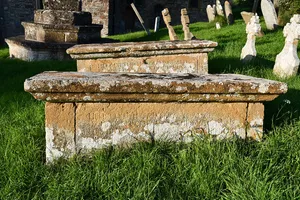 Unidentified Chest Tomb, In Churchyard About 12 Metres South Of Chancel, Church Of St Andrew