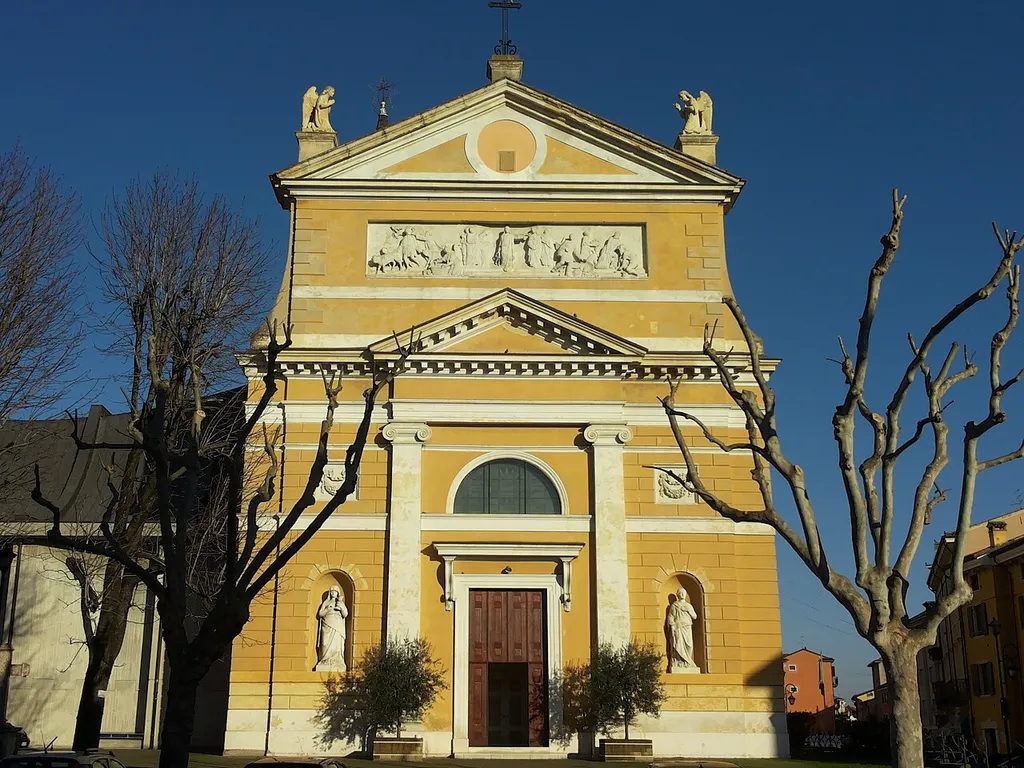 Facciata della chiesa di Santa Maria Maggiore di Bussolengo (provincia di Verona)