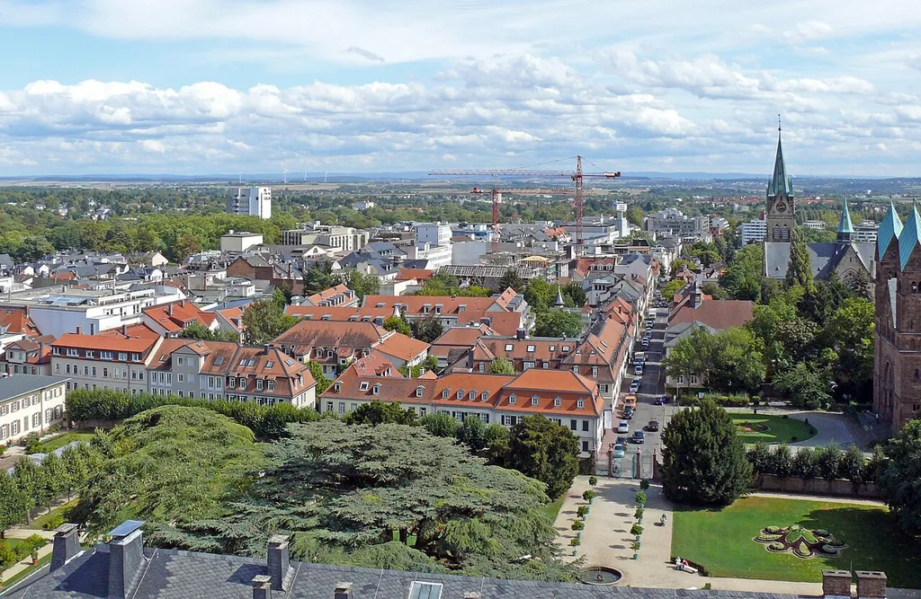 "Dorotheenstrasse" (with "Sinclair-House" at corner) in Bad Homburg with centre of the city, Hochtaunuskreis, Hesse, Germany
