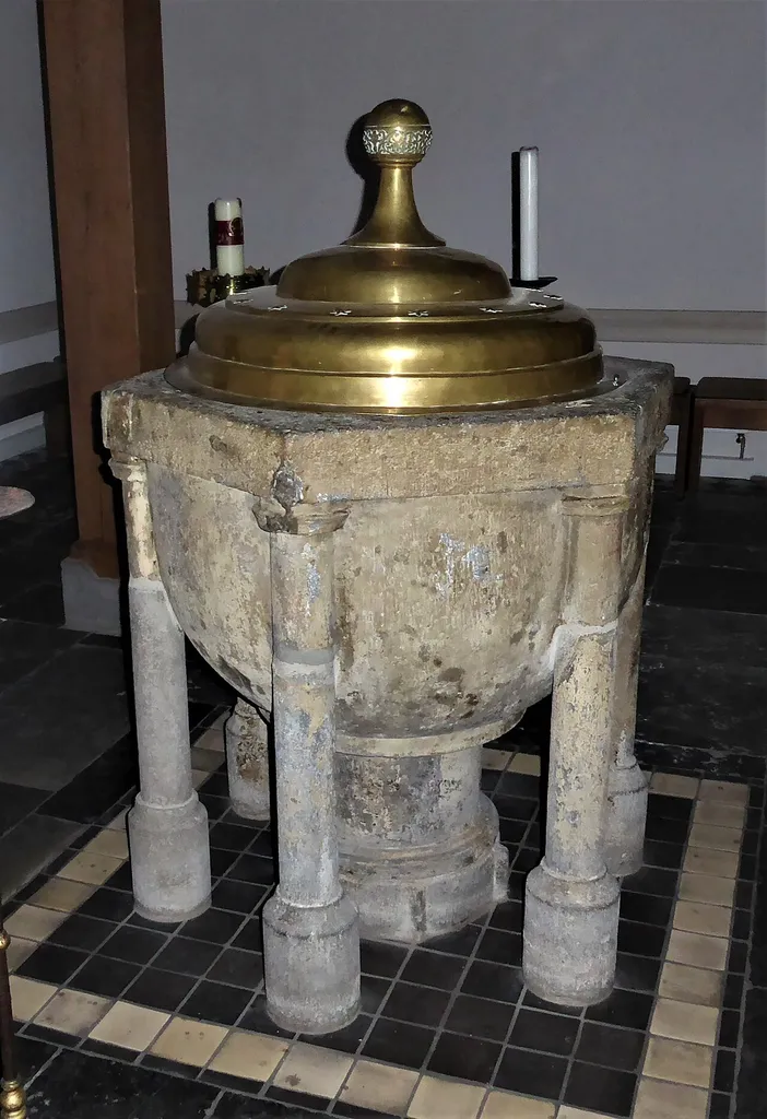 Romanesque baptismal font of St. Walburga (Walberberg)