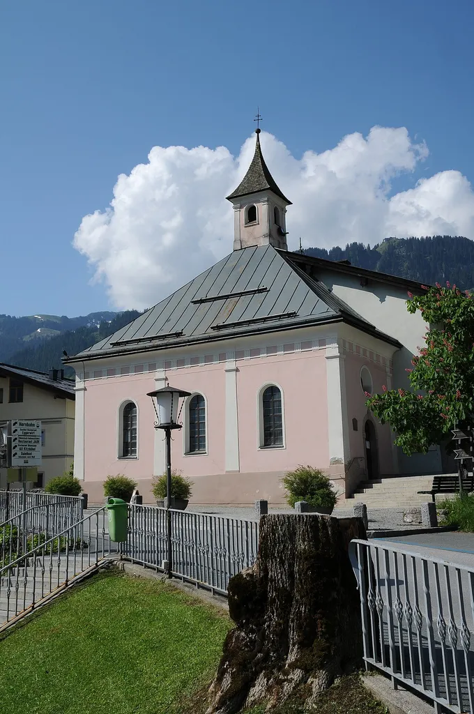 Kitzbühel, west side of Josef-Pirchl-Straße with Hospital Church.
