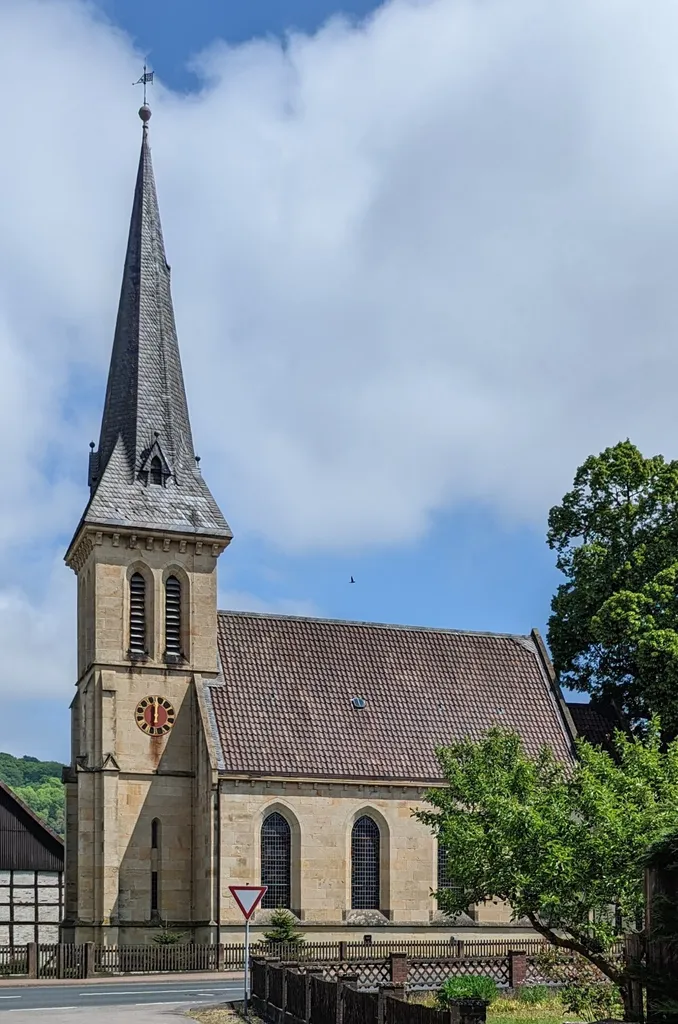 Evangelisch-lutherische Dorfkirche Ammensen, Flecken Delligsen, Landkreis Holzminden, Niedersachsen, Deutschland