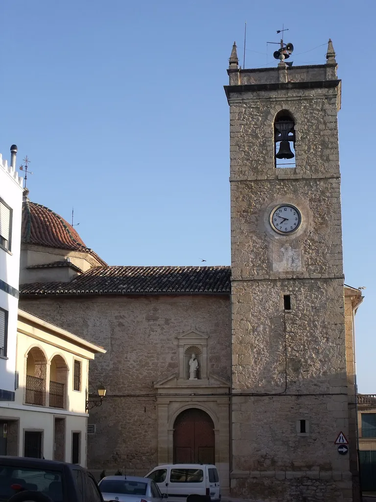 Exterior de la iglesia de San Lorenzo de Bélgida