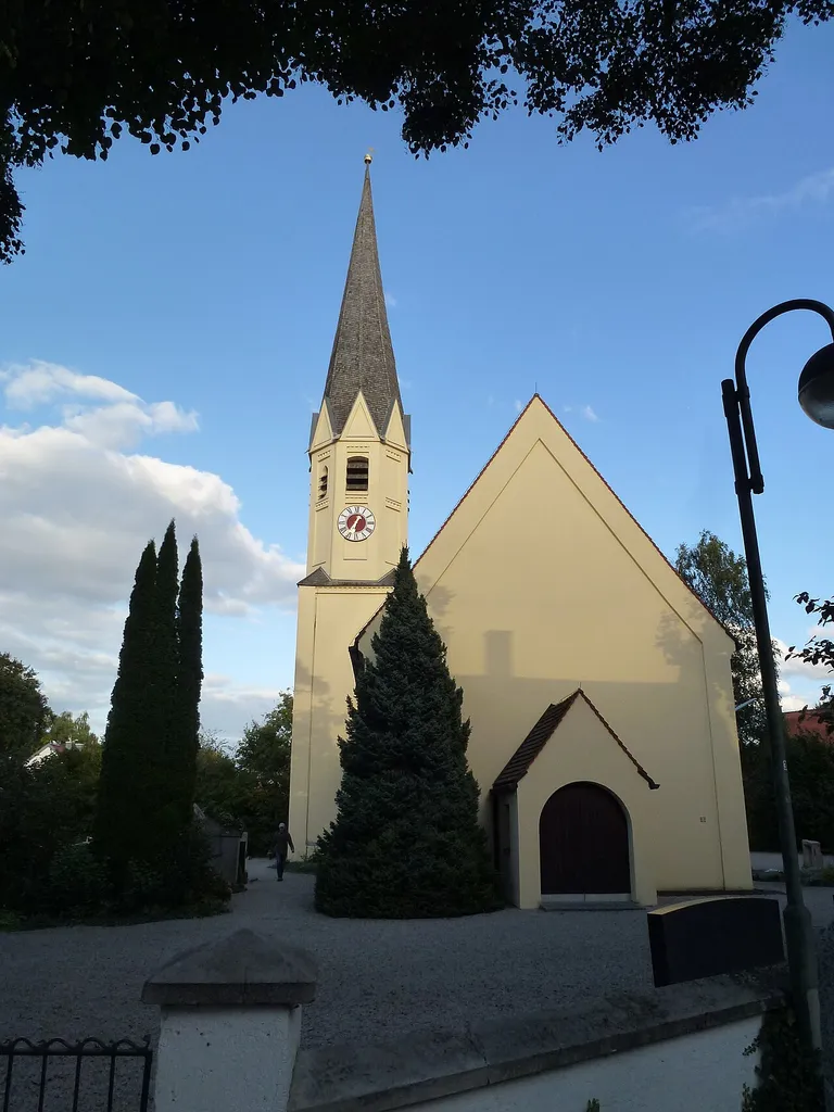 Prittlbach, Kirchstr. 8: Katholische Filialkirche St. Kastulus. Ansicht von W