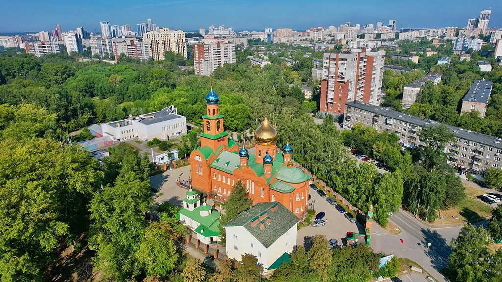 Храм Серафима Саровского в Екатеринбурге