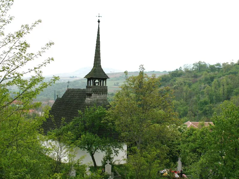 Biserica si cimitirul din Ighiel