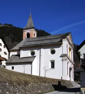 Baselgia catolica Son Leza, Lain