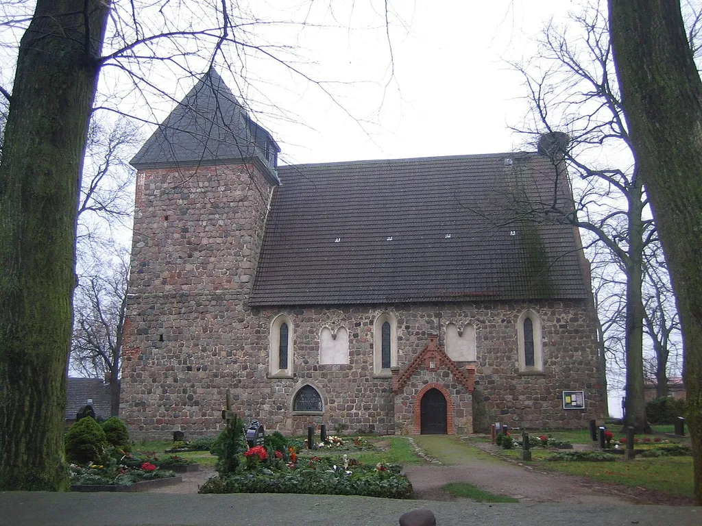 Dorfkirche Alt Käbelich, Ortsteil der Gemeinde Lindetal, Landkreis Mecklenburgische Seenplatte