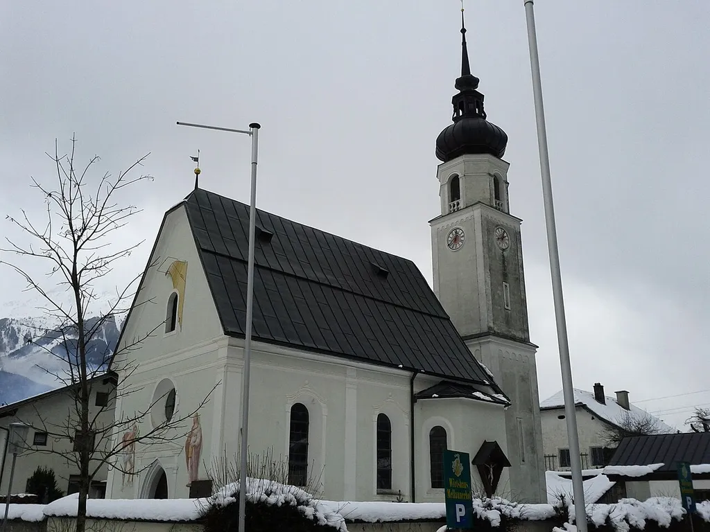Katholische Filialkirche Hl. Josef und Friedhof - Pettnau, Kirchweg 2