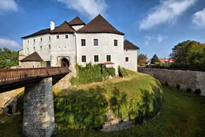 Nóve Hrady Castle