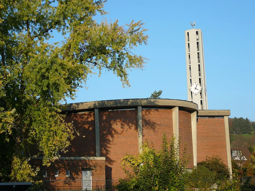 Römisch-katholische Pfarrkirche St. Laurentius Winterthur-Wülflingen, Ansicht von Süden