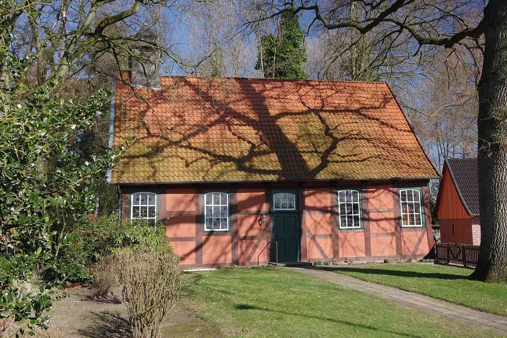 Kirchlein im Zentrum von Siedenburg
