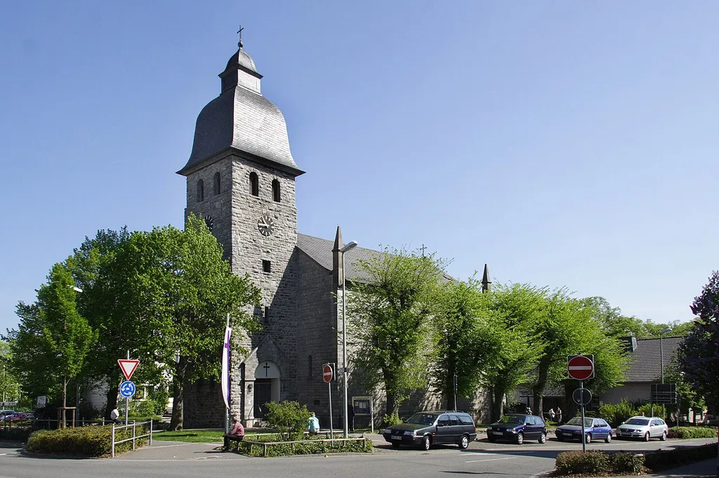 Die evangelische Stadtkirche in Brilon This image shows a heritage building in Germany, located in the North Rhine-Westphalian city Brilon.