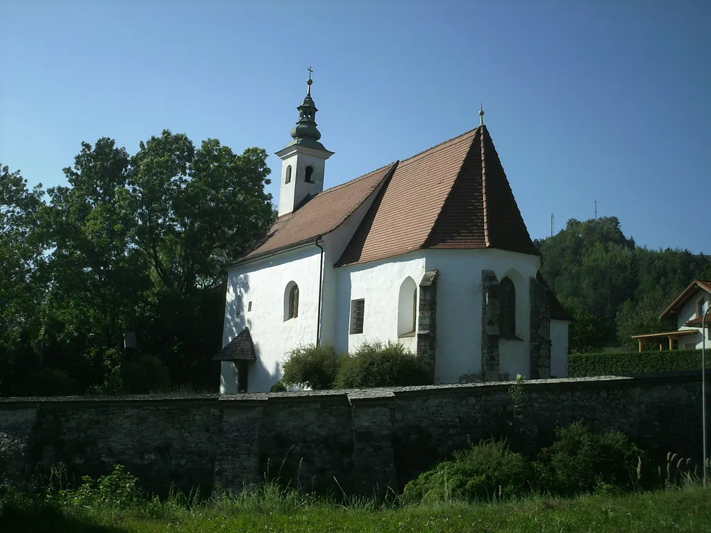 Kath. Filialkirche hl. Nikolaus in Pischk und ehem. Friedhof, Bruck an der Mur/Österreich.