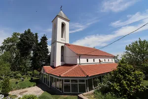 Holy Trinity Church, Smolari