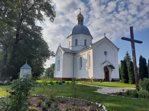 Saint Thecla church, Mali Chornokintsi