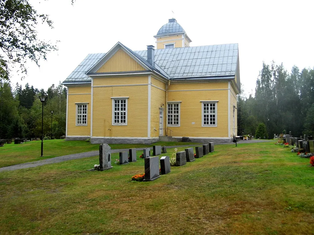 Lassilan kirkko kesällä 2014