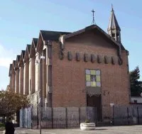 è la foto che ritrae la facciata della chiesa di San Giuseppe e Madonna di Lourdes