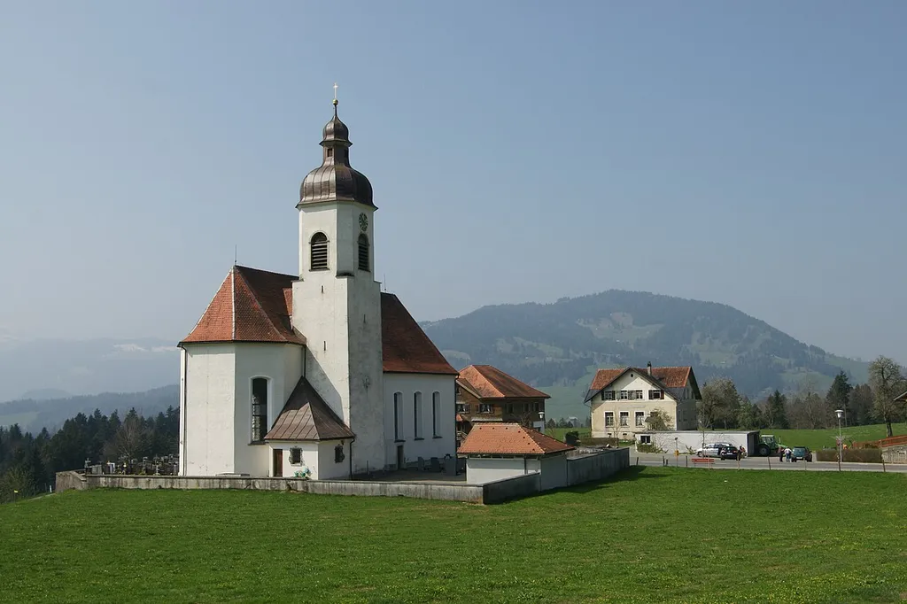 Pfarrkirche: Unsere Liebe Frau Mariä Heimsuchung in Langenegg.
