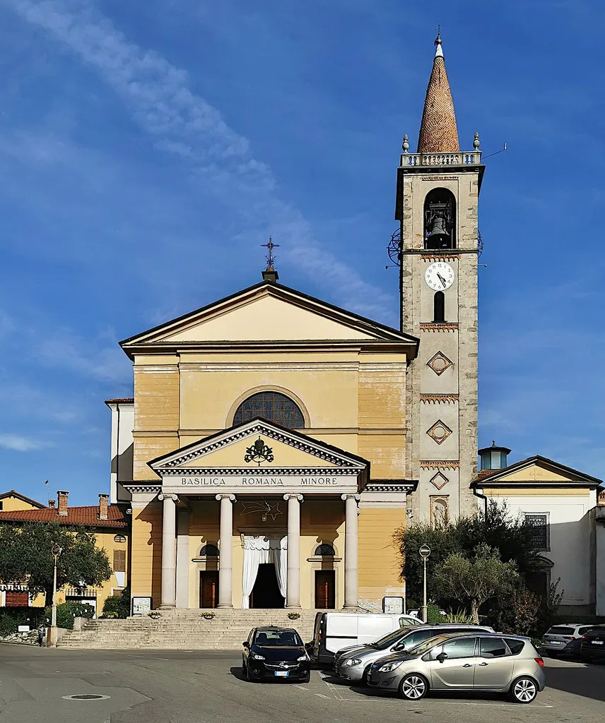 Facciata della Chiesa di San Vittore (Missaglia)