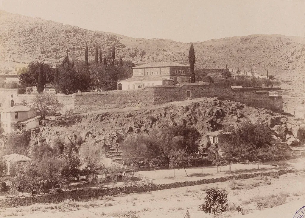 Vue de l'église du Prophète-Élie de Smyrne vers la fin du XIXe siècle.