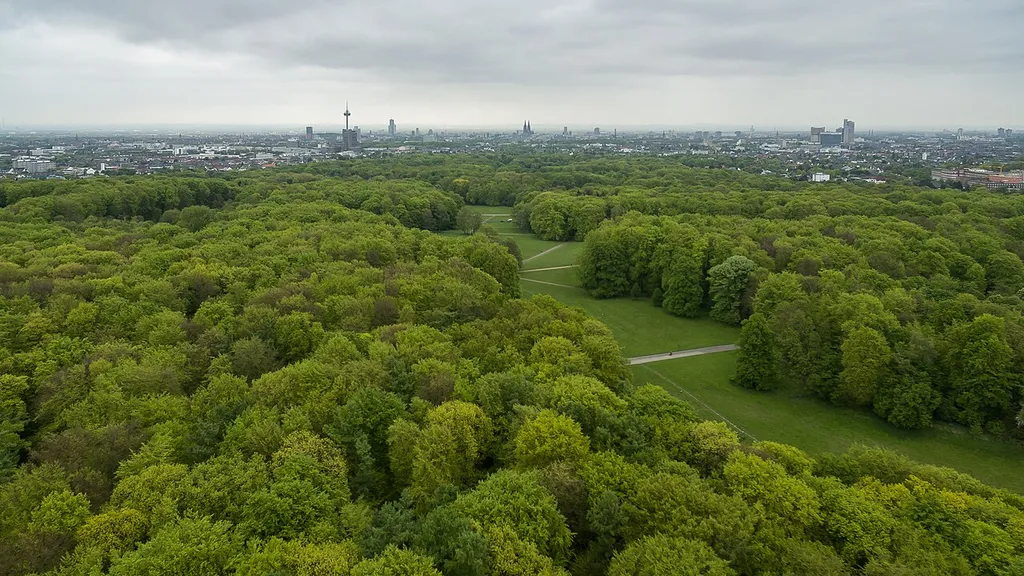 Kölner Grüngürtel, Blick Richtung Zentrum