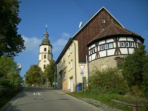 6 Linden (bei der Kirche)
