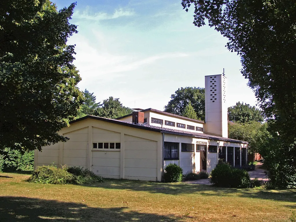 Katholische Kirche Heilig Kreuz in Altwarmbüchen, Region Hannover.