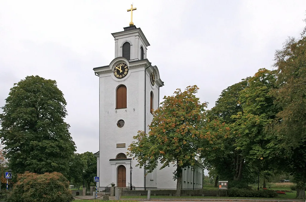 Östra Torsås Church. The church was built in 1847-49 in the Empire style, designed by Jacob Wilhelm Gerss. The inauguration took place in 1852 and förättades by Bishop Christopher Isac Heurlin.