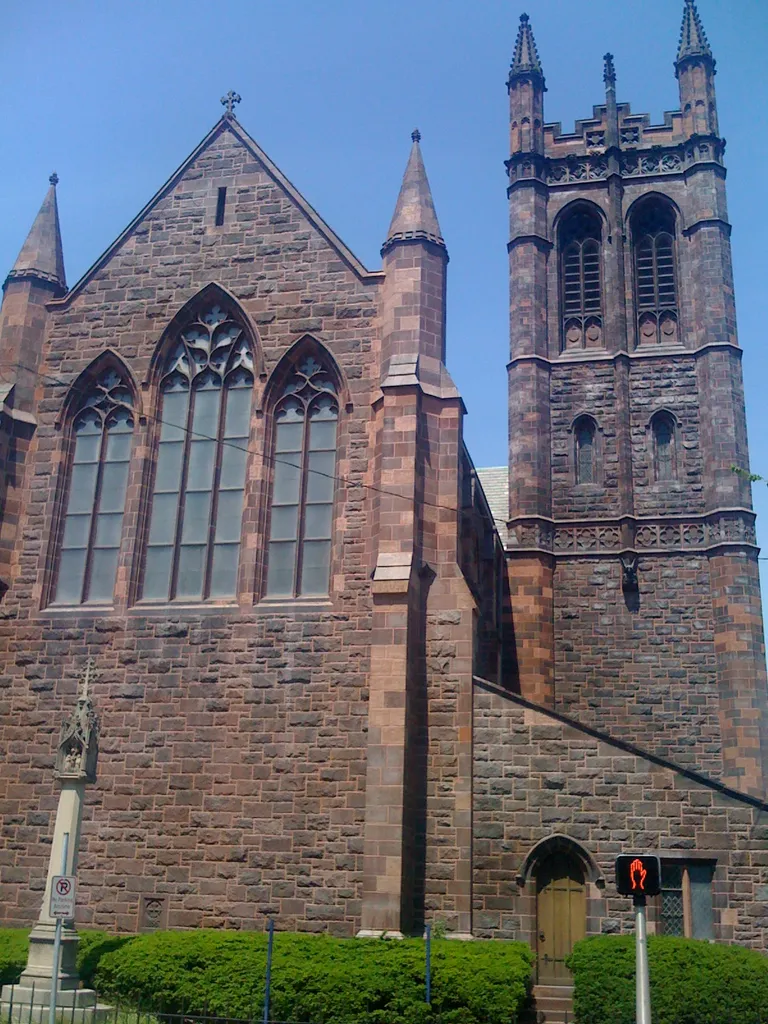 This photograph of christ church is released to the public domain by me the photographer. According to US copyright law I am the sole holder of rights to the image of this building in a public place. Additionally the architect has been deceased for more than 90 years (1917).