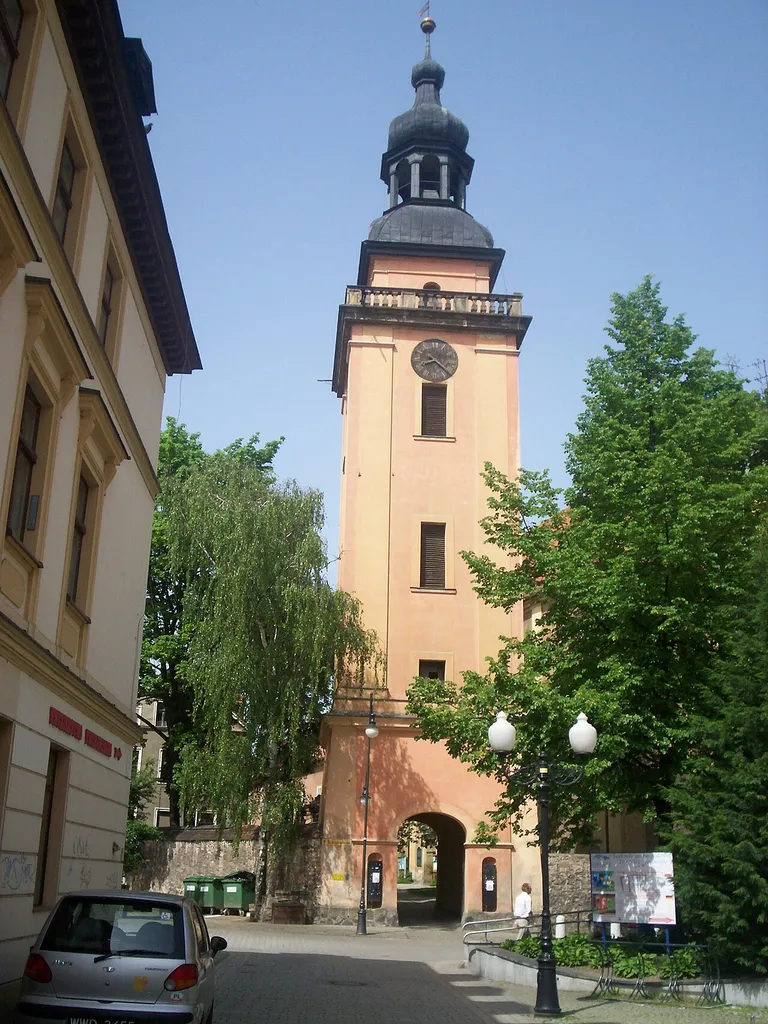 Cieplice Śląskie-Zdrój, kościół pw. św. Jana Chrzciciela, wolno stojąca dzwonnica.
