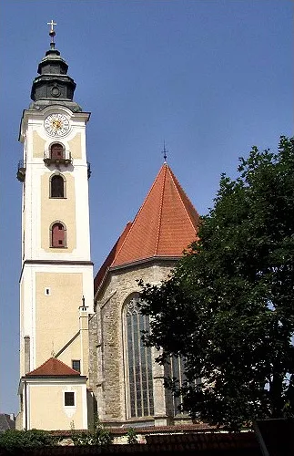 Stadtpfarrkirche Eferding This media shows the protected monument with ObjektID 2152 in Austria. (Commons, de, Wikidata)