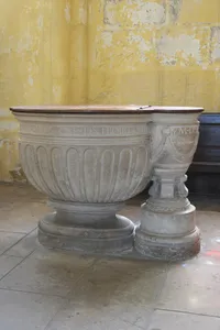 Baptismal font of Église Saint-Martin (Triel-sur-Seine)