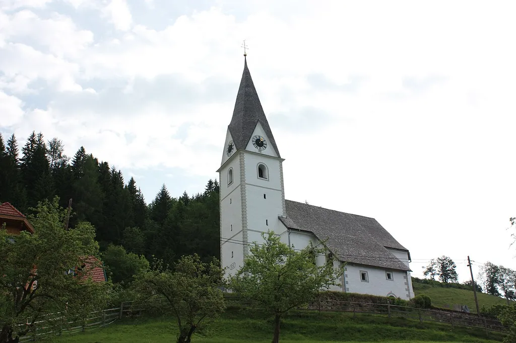 Kath. Pfarrkirche hl. Margaretha mit ummauertem Friedhof, Noreia This media shows the protected monument with ObjektID 57434 in Austria. (Commons, de, Wikidata)