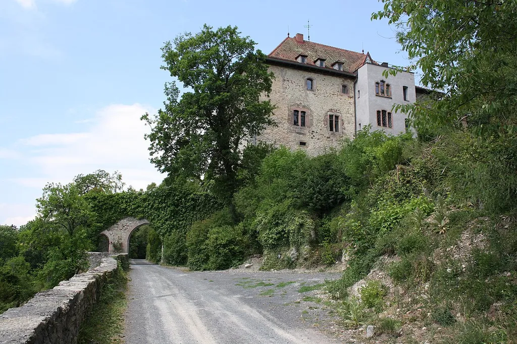 Äußeres Burgtor der Burg Brandenstein im hessischen Schlüchtern-Elm