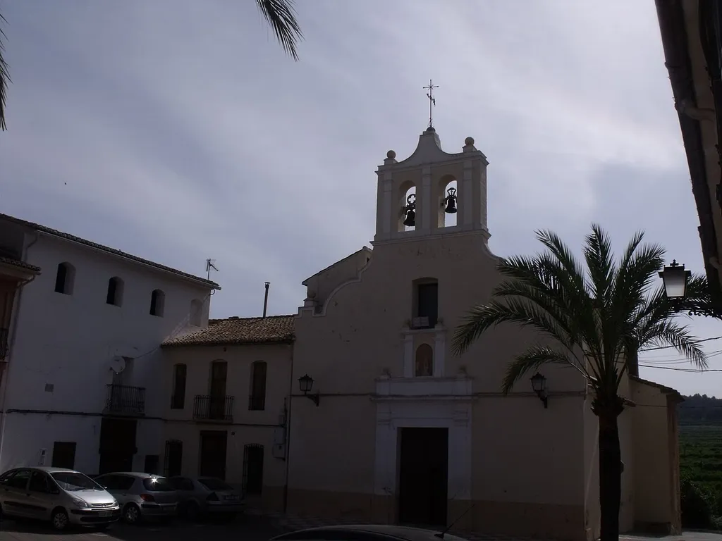 Almiserat, Iglesia de la Natividad exterior