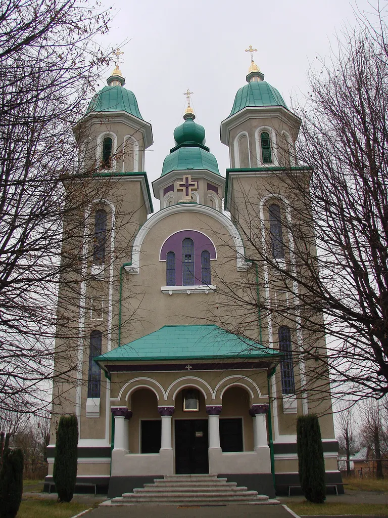 Троїцька церква, Чернівці, Золочівська, 74