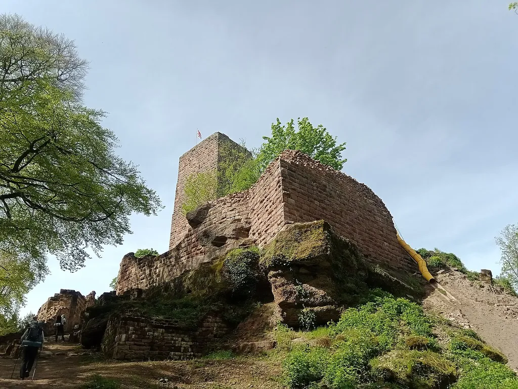 Le château du Grand-Geroldseck, Haegen, Bas-Rhin, France