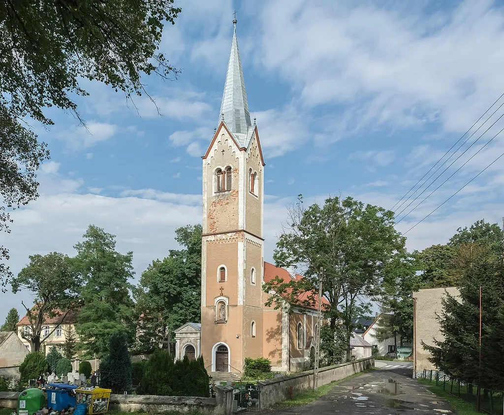 Tarnów, kościół par. p.w. św. Marii Magdaleny, kon. XVII, XVIII