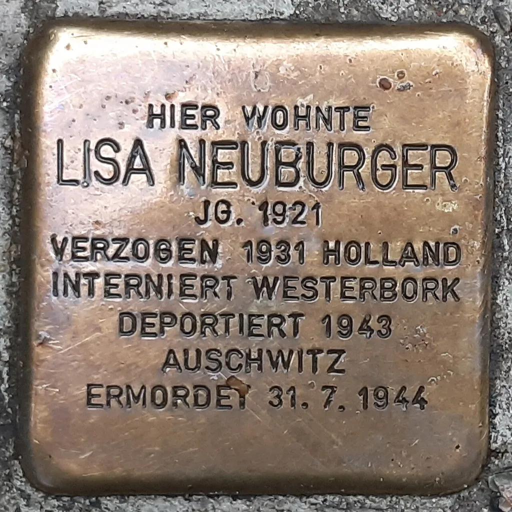 Stolperstein für Lisa Neuburger in Hamburg-Eppendorf