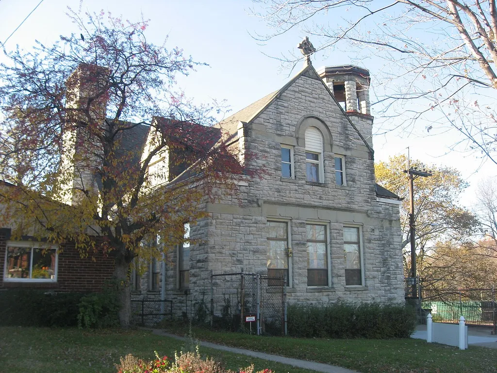 Front of the former First Universalist Church, located at 2529 Essex Place in Cincinnati, Ohio, United States. Built in 1898, it is listed on the National Register of Historic Places.