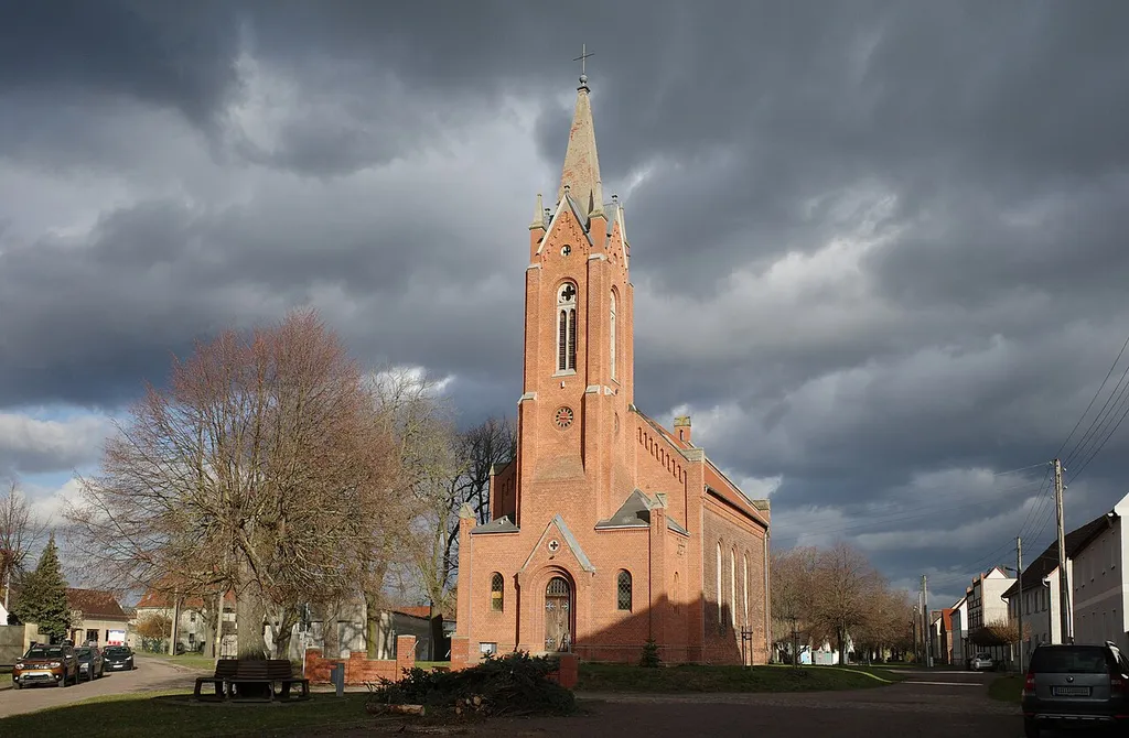 Südliches Anhalt, die Kirche im Ortsteil Hinsdorf.