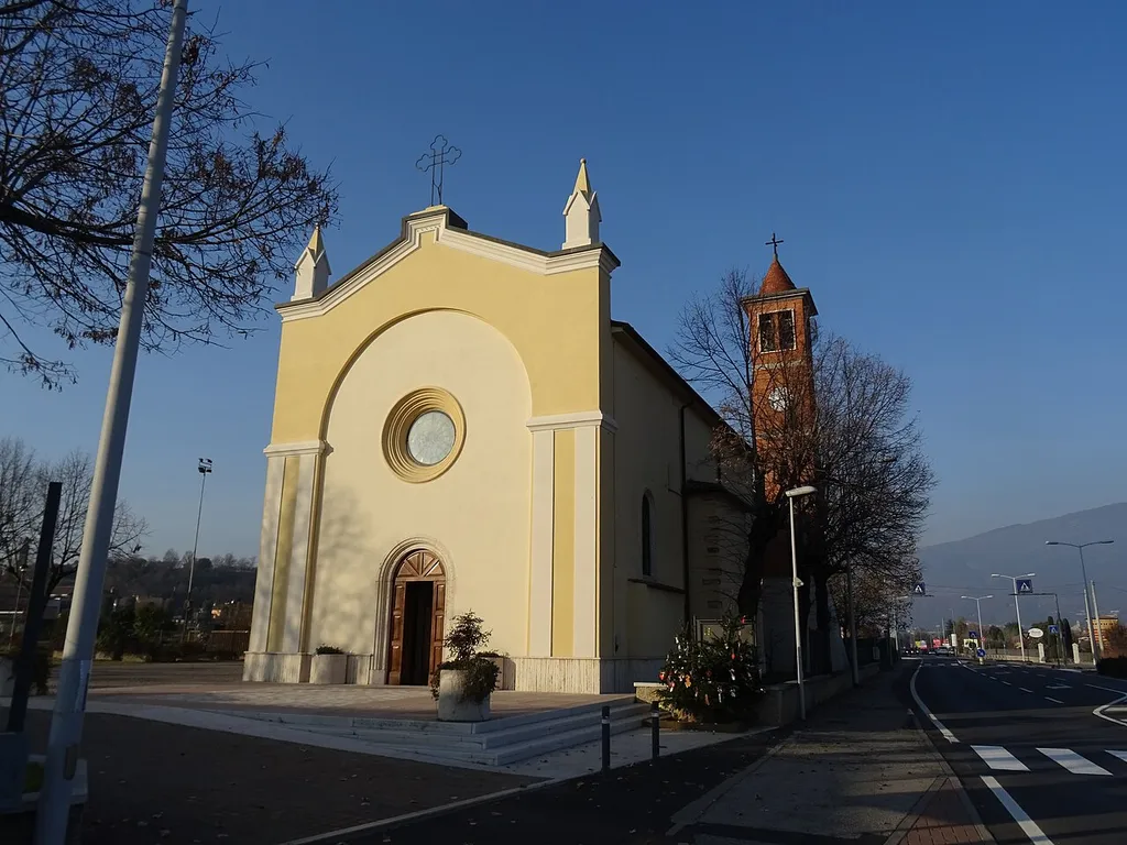 Albarè (Costermano sul Garda, Veneto, Italy), Saint Lawrence church